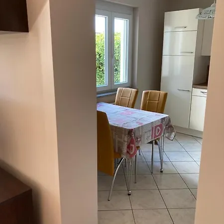 Apartmaji Mypoint Apartment Pobegi